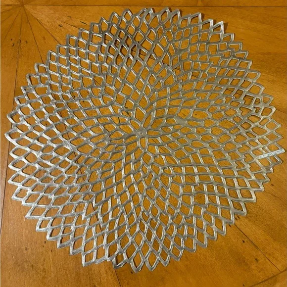 Chilewich silver lattice placemats - Picture 2 of 2